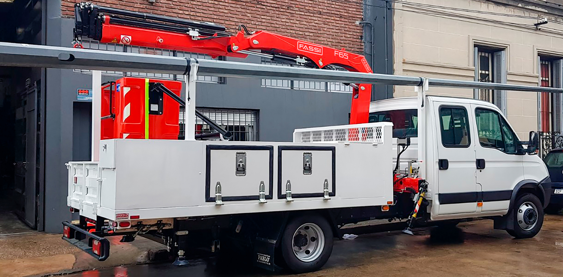 Fassi-truck-crane-F26A-active