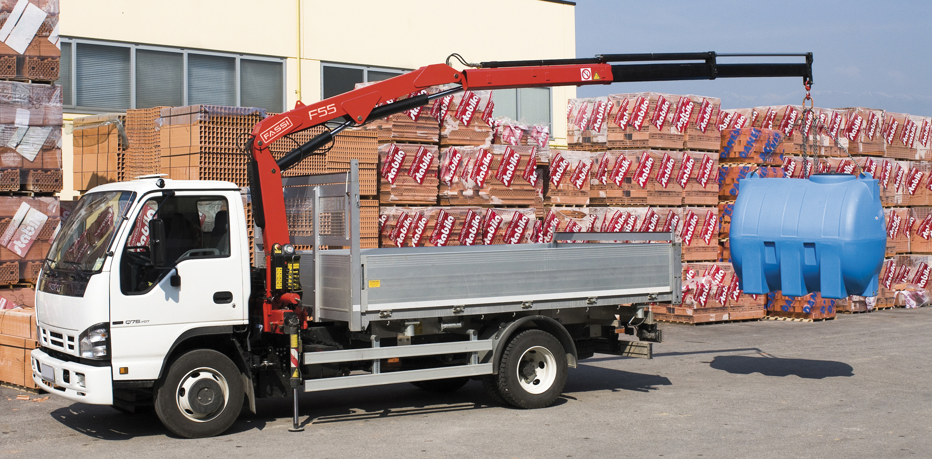 Fassi-truck-crane-F26A-active