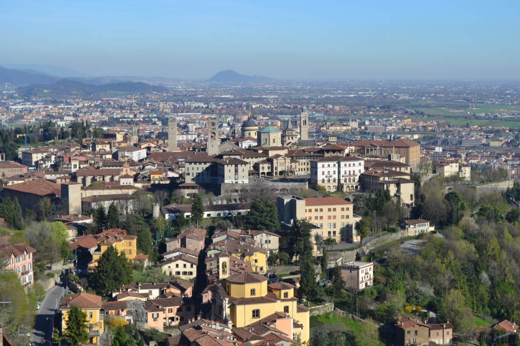 Италия. Апрель. Дилерская конференция.