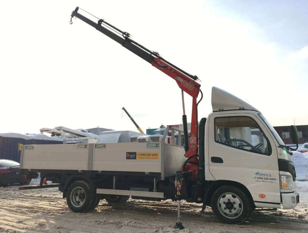 Невелика птичка, да ноготок остер