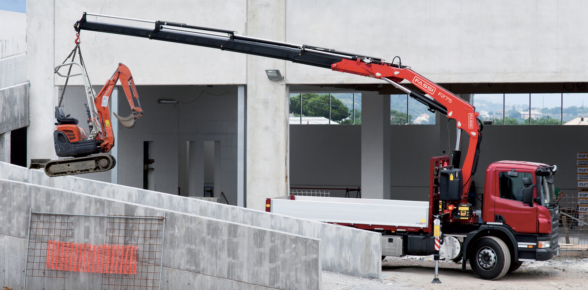 Fassi-truck-crane-F26A-active