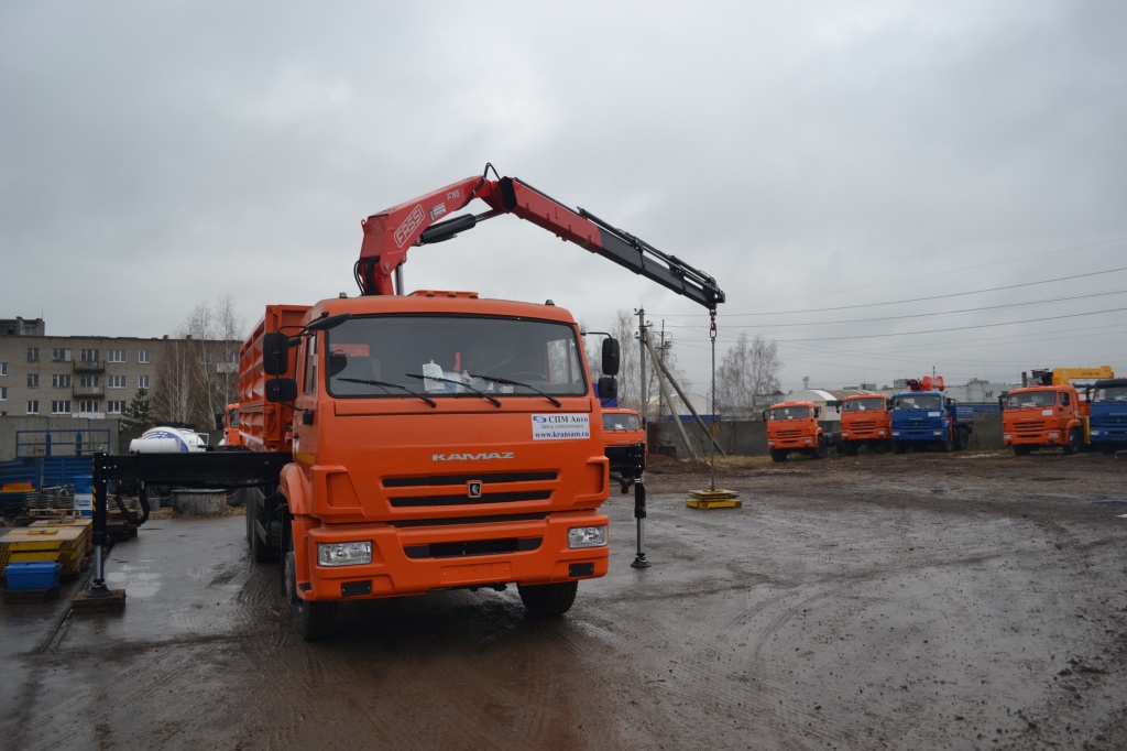 В поисках груза... Объем – 20 кубов и трехсторонняя разгрузка