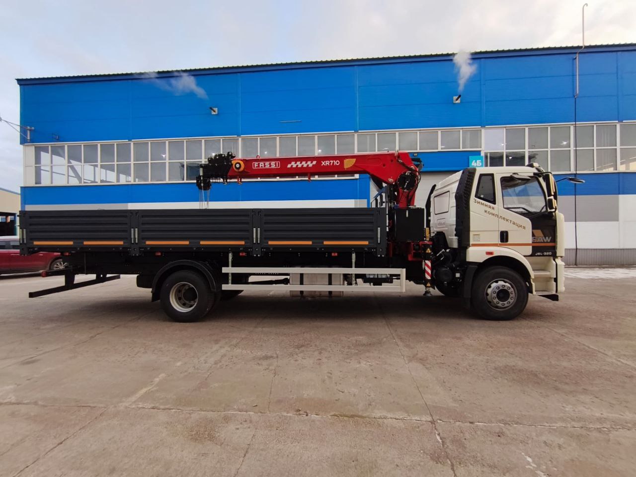 FAW 4x2 (18 т) с КМУ FASSI XR716