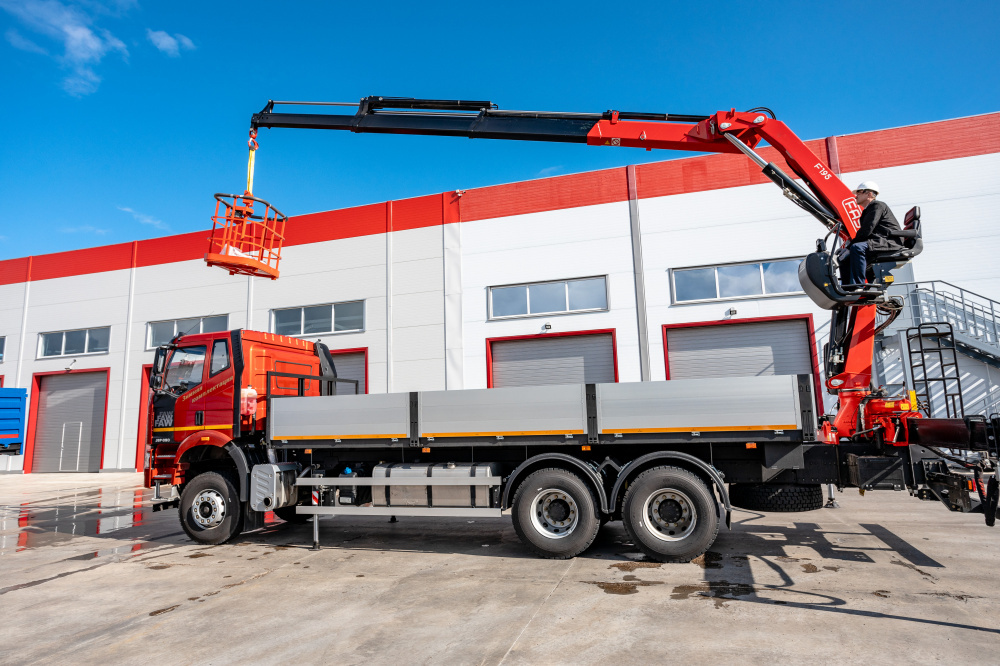 FAW (6х4) J6 CA3250 с КМУ FASSI F215A.0.25 на задний свес / за кабину / по запросу