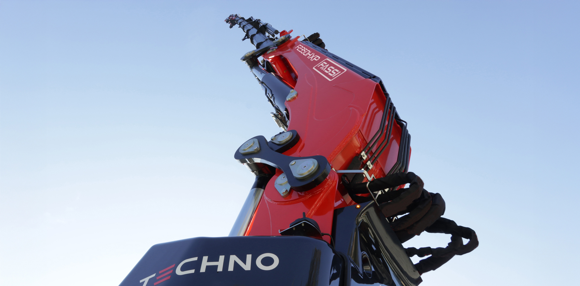 Fassi-truck-crane-F26A-active