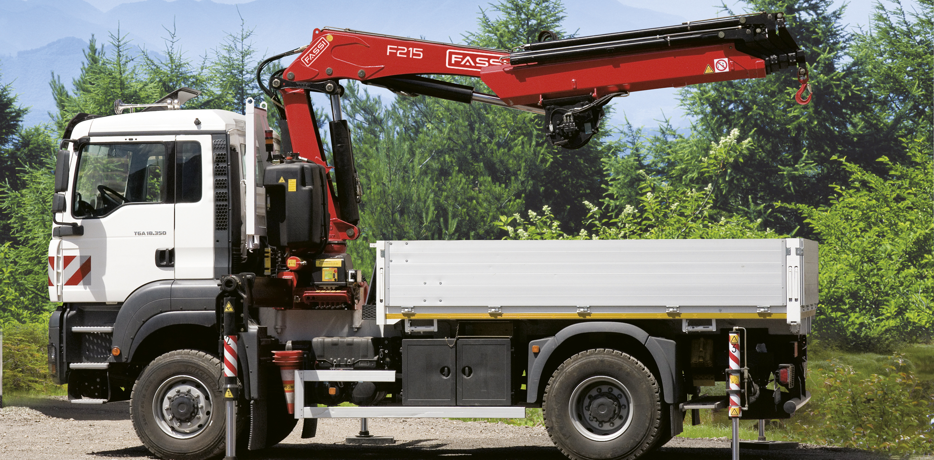 Fassi-truck-crane-F26A-active