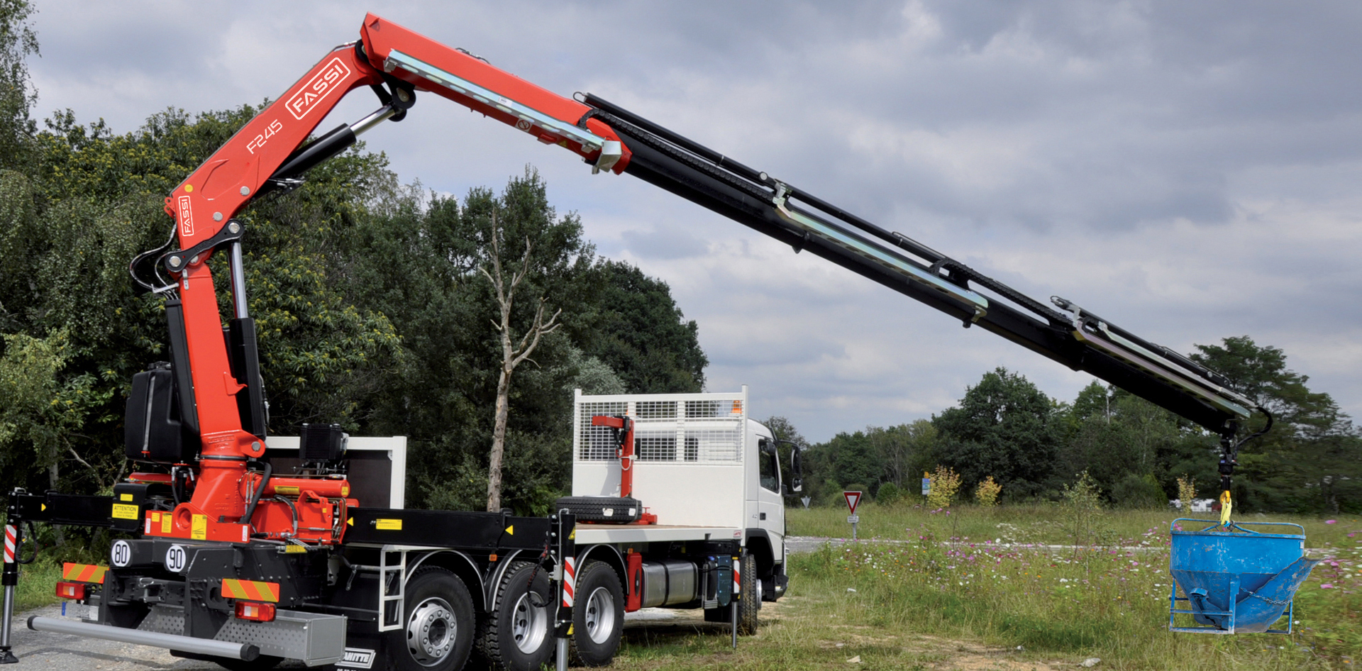 Fassi-truck-crane-F26A-active