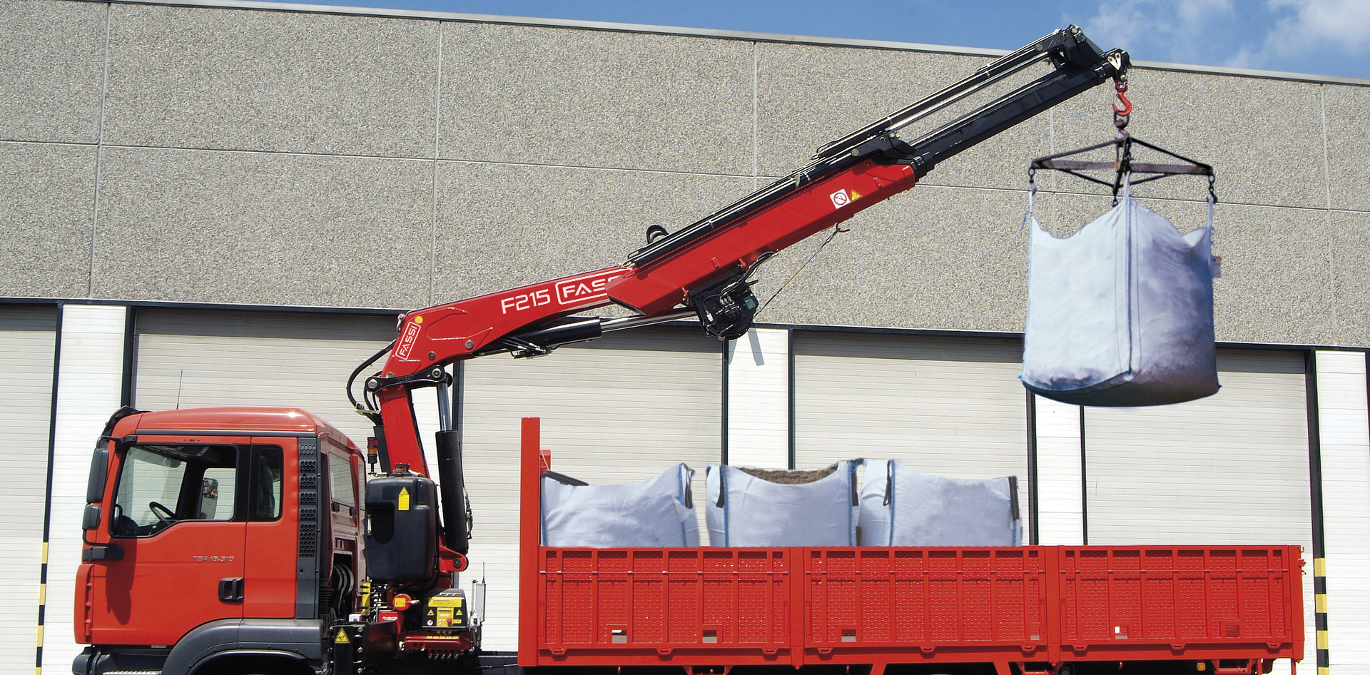 Fassi-truck-crane-F26A-active