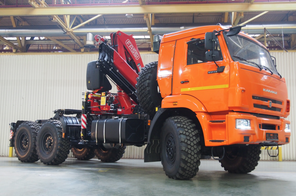 КАМАЗ 43118 с КМУ FASSI F215A.0.24