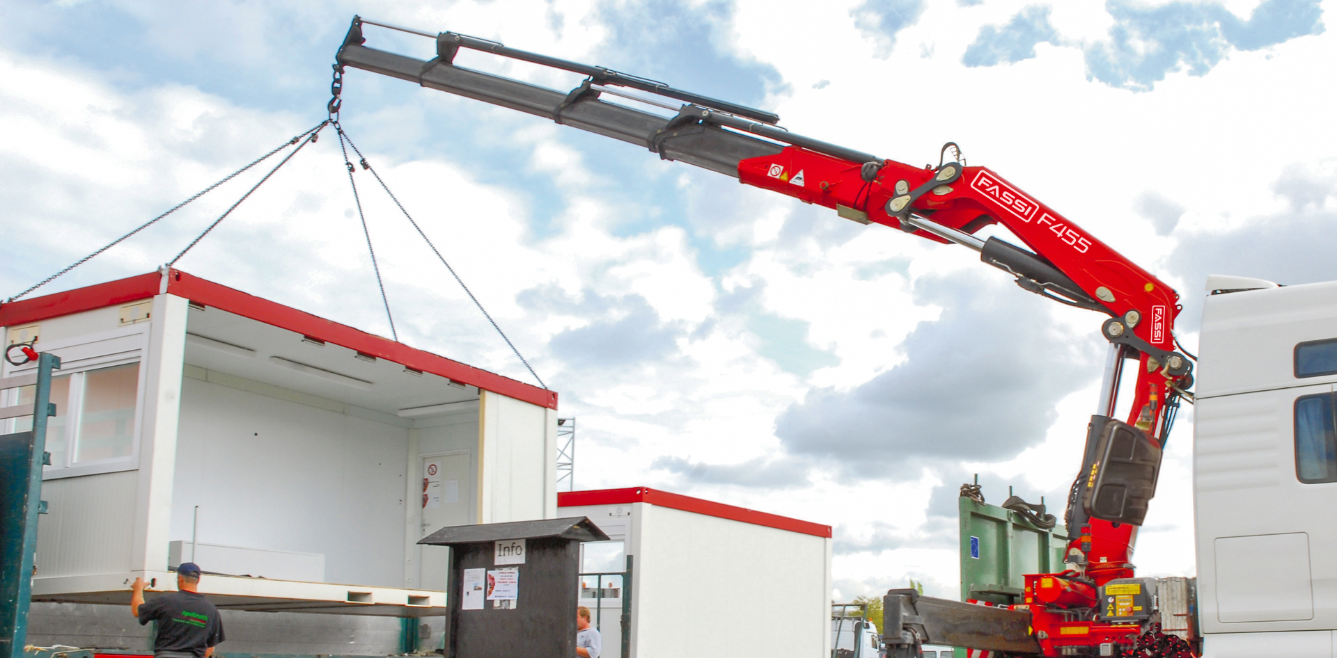 Fassi-truck-crane-F26A-active