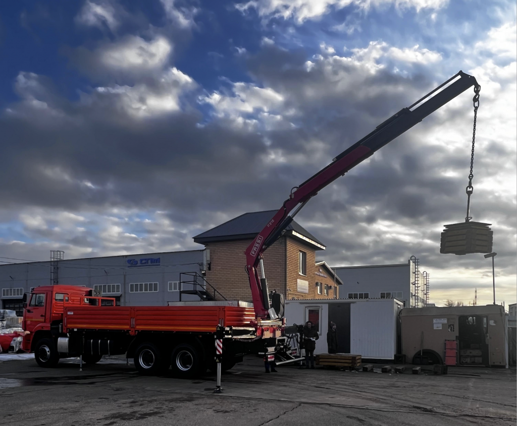 КамАЗ 6520_FASSI F215