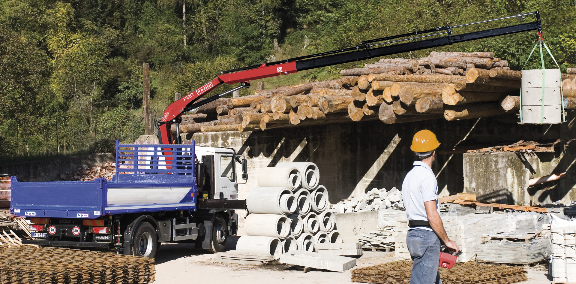 Fassi-truck-crane-F26A-active